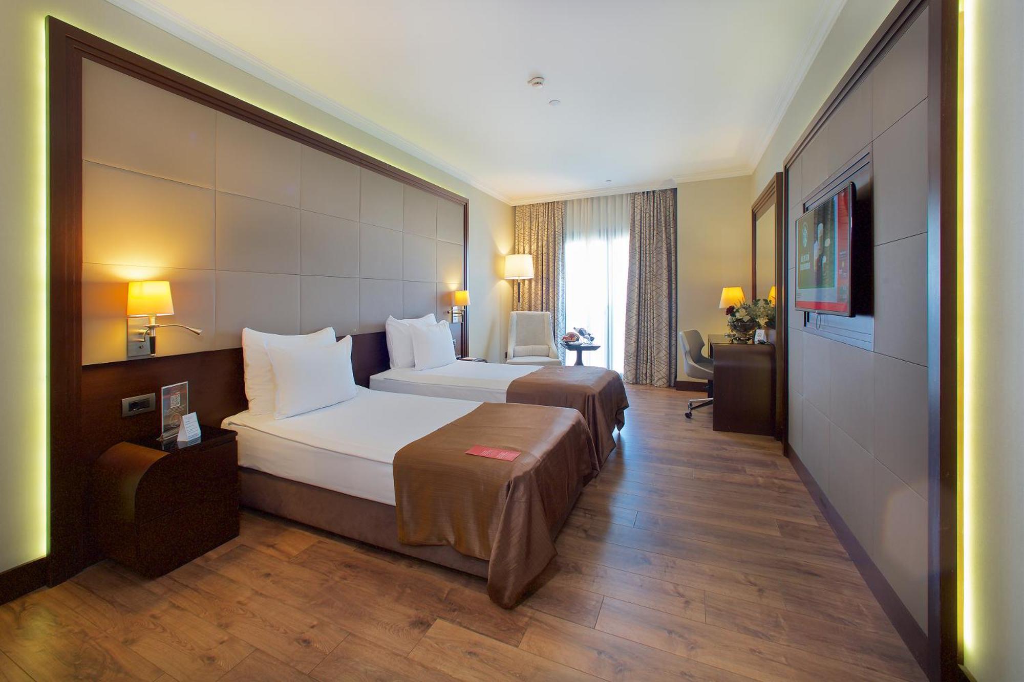 Ramada By Wyndham Istanbul Merter Exterior photo A room at the hotel